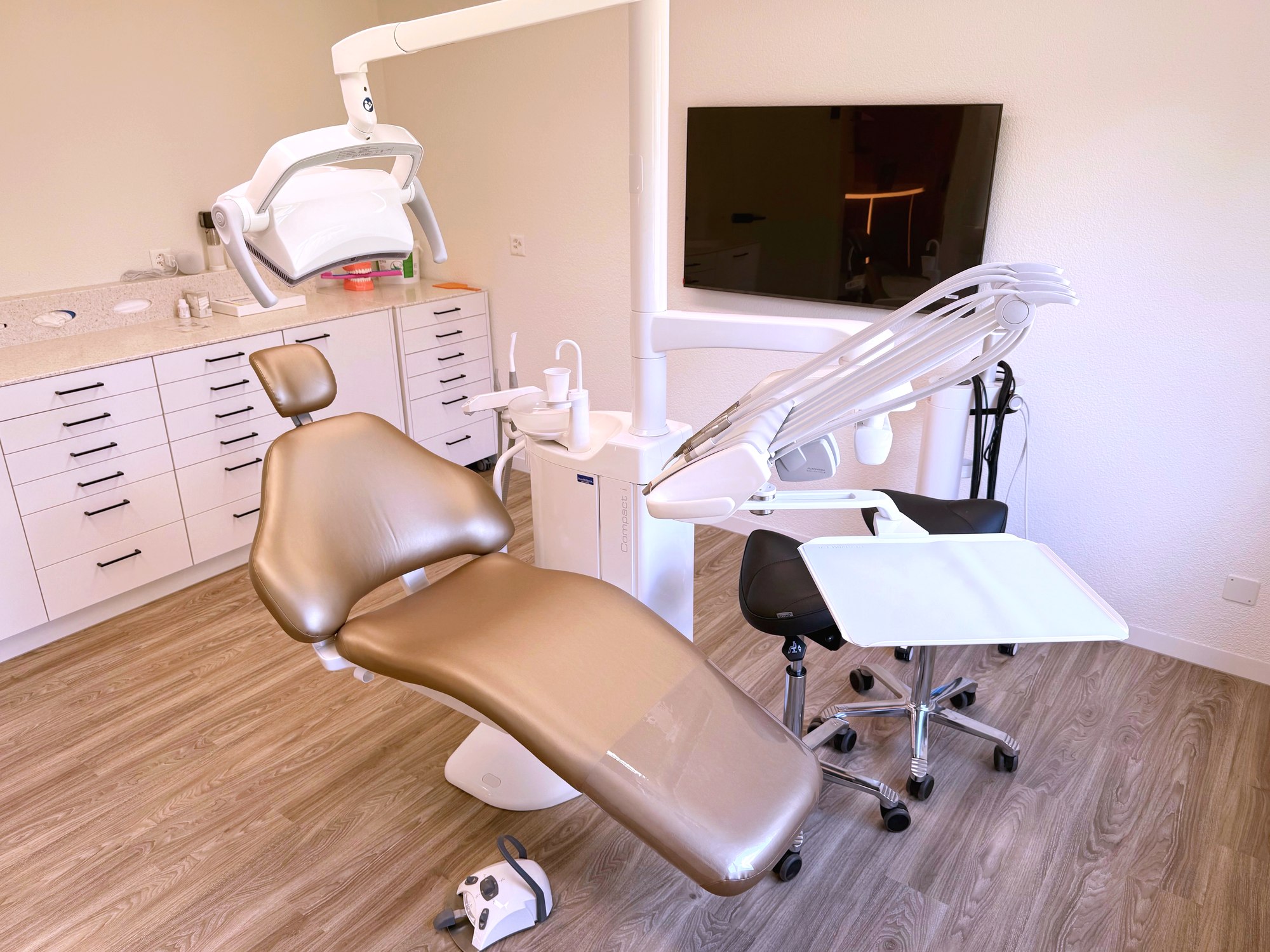Treatment room 2 at SmileHouse in Hitzkirch